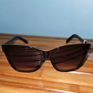 NWT Quay Australia Women's Sunglasses